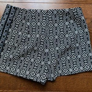 Écote high waisted shorts